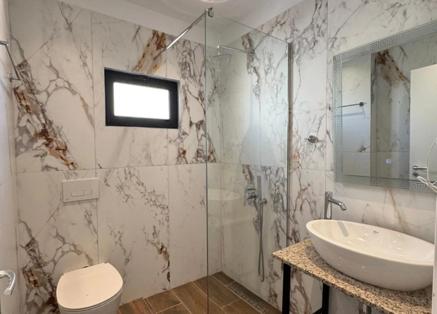 N'Det Hotel Sarandë アルバニア